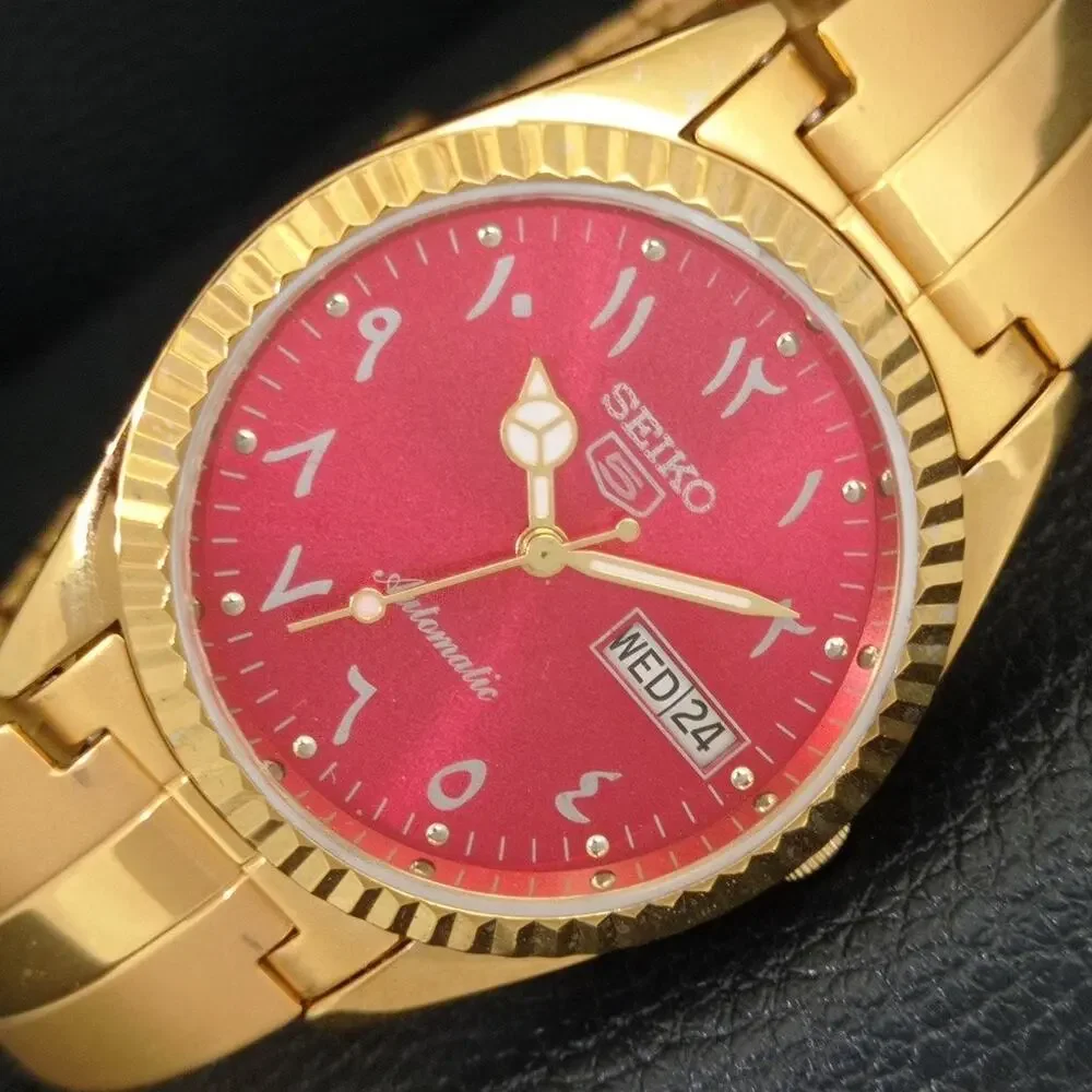 Vintage 1976 Seiko Automatic Mens Gold Watch W/daydate & Gold accents